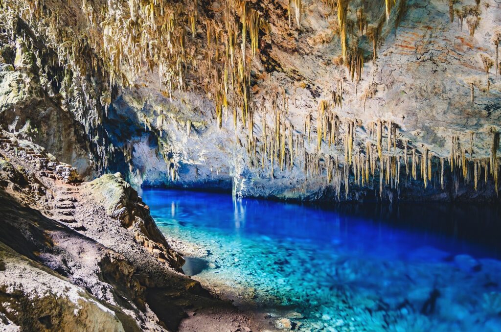 gruta do lago azul